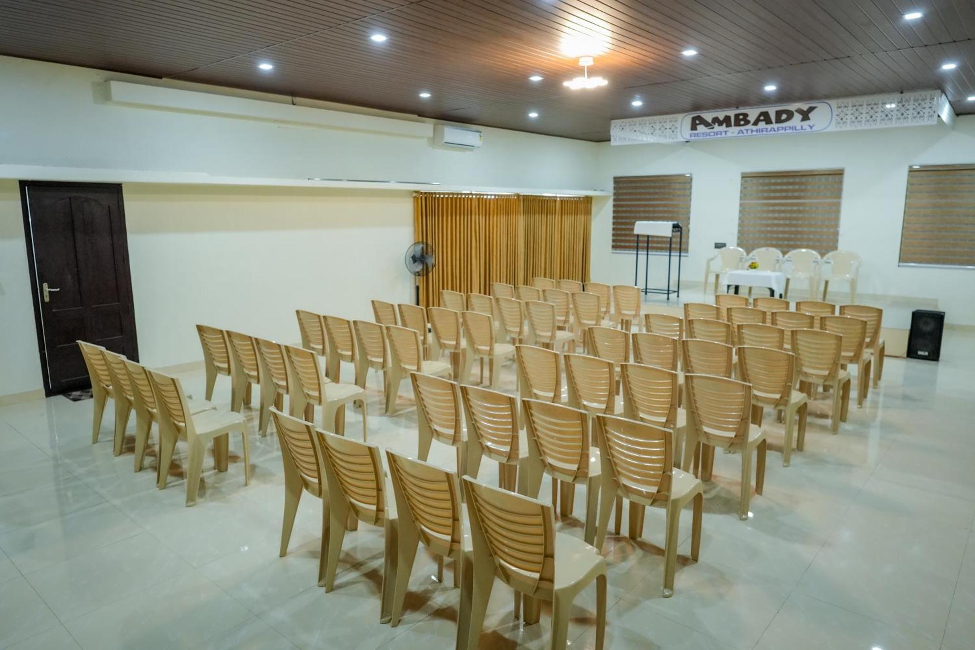 Athirappilly Ambady Resort Bagian luar foto