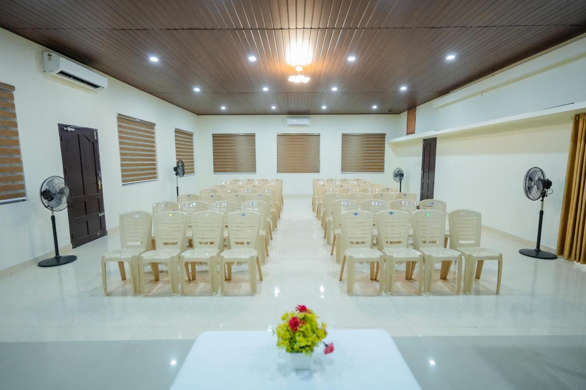 Athirappilly Ambady Resort Bagian luar foto